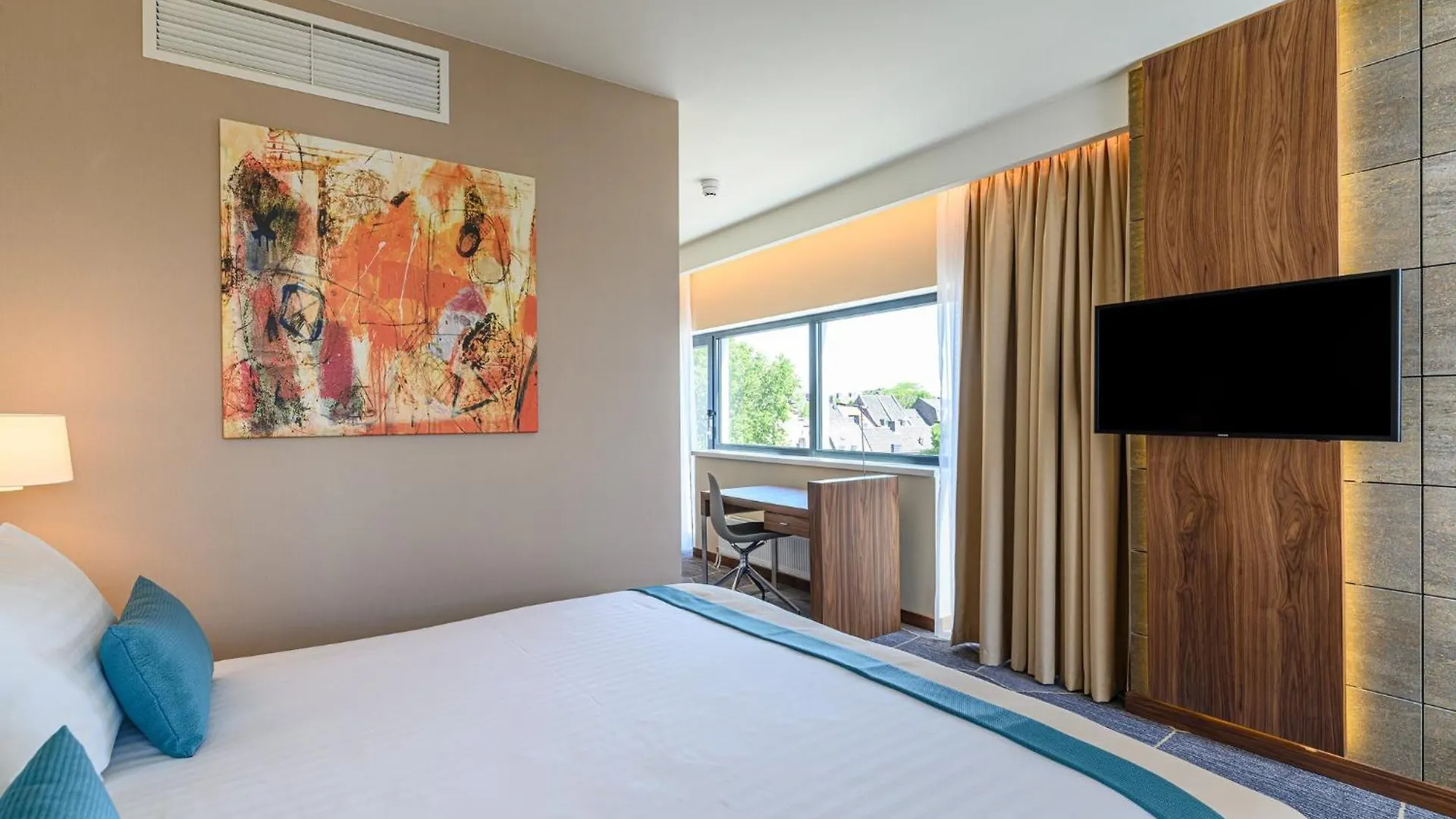 Crowne Plaza Maastricht By Ihg Hotel