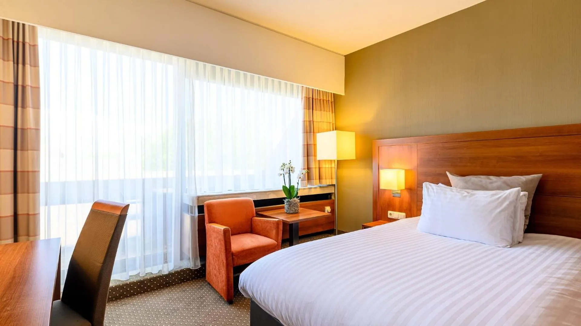 Crowne Plaza Maastricht By Ihg Hotel
