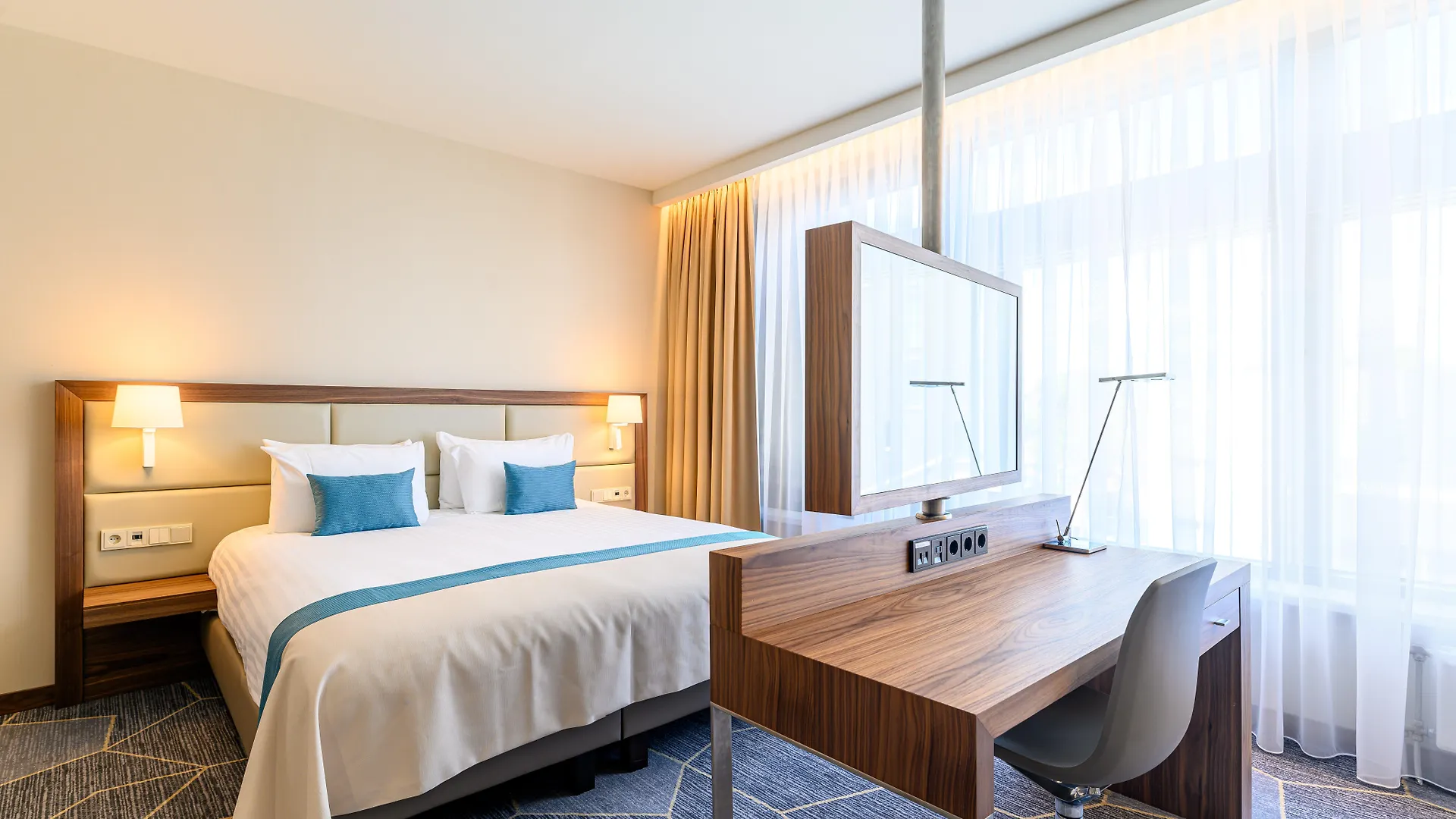 Crowne Plaza Maastricht By Ihg Otel