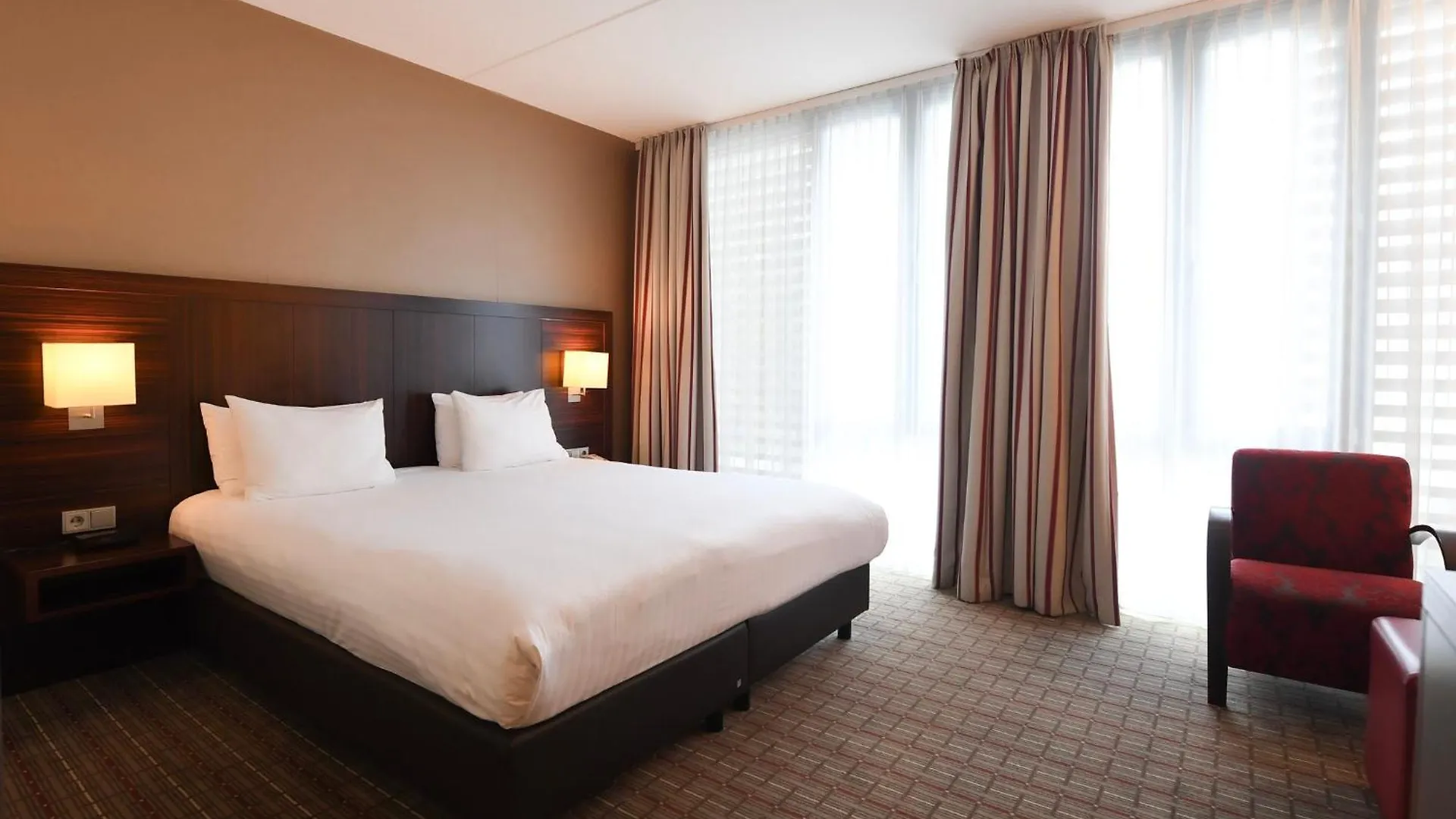 Crowne Plaza Maastricht By Ihg Hotell