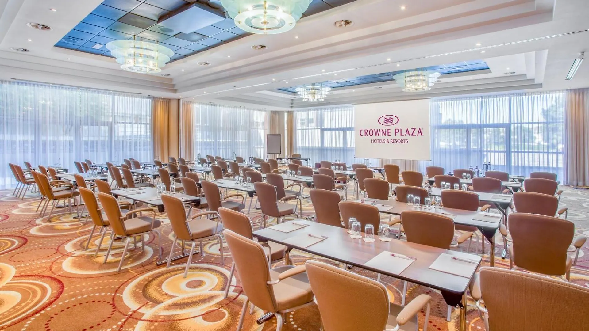 Crowne Plaza Maastricht By Ihg Hotell