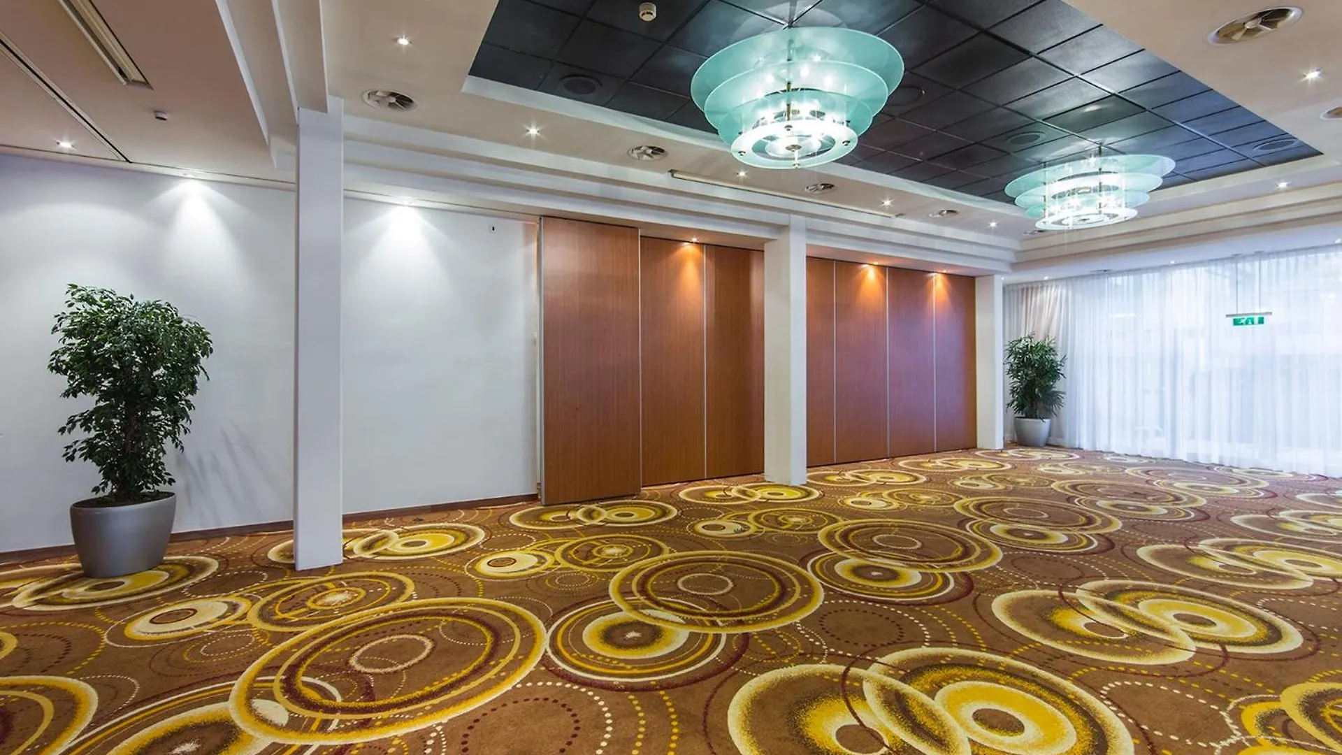 Crowne Plaza Maastricht By Ihg Otel