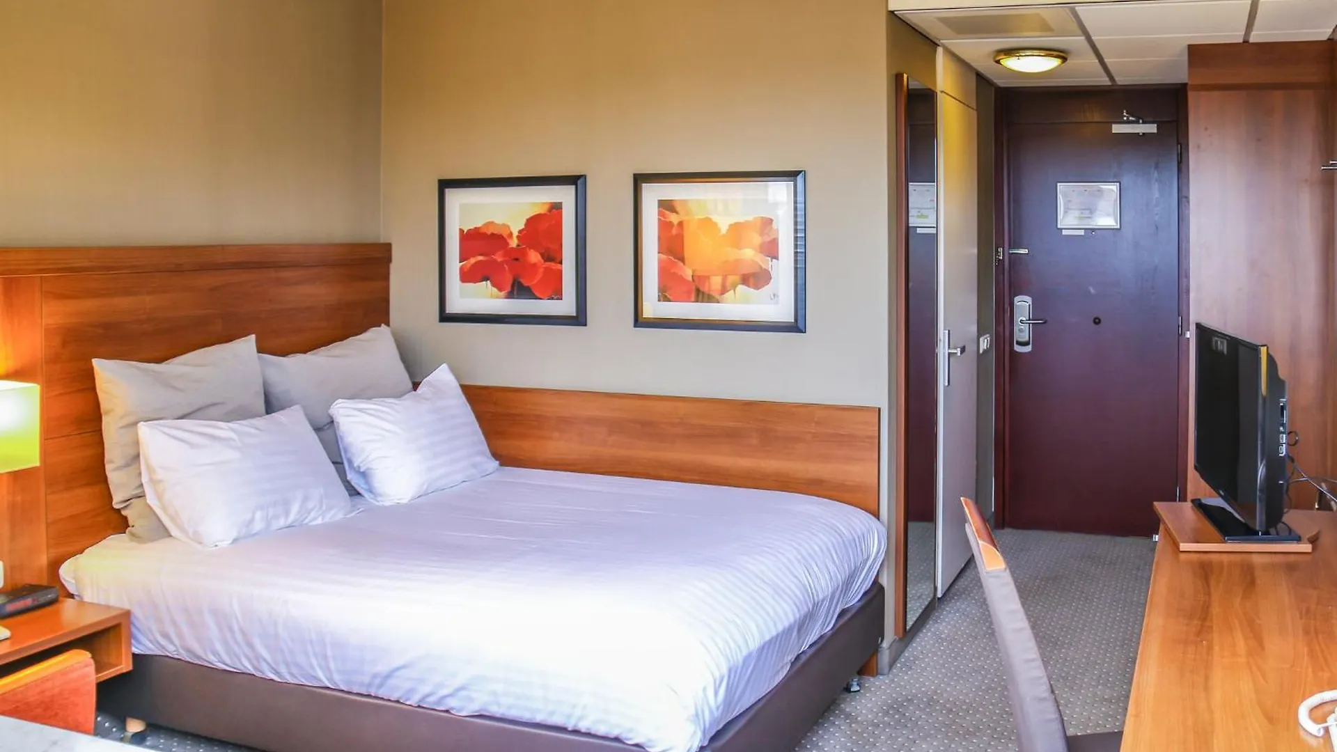 Crowne Plaza Maastricht By Ihg Hotell